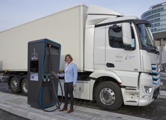 Daimler Trucks: E-Mobility Group Starts Global Initiative for Electric-Truck Charging Infrastructure