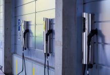 JUICE CHARGER 2 – The World’s First Wall Box With Contactless Credit Card Payment Capability