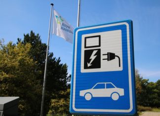 GreenFlux, Eneco eMobility and Royal HaskoningDHV Implement World’s First Smart Charging Based On Machine Learning