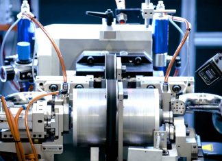 Multiple Awards for Vehicles with Integrated Electric Axle Drive from Vitesco Technologies