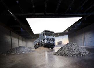 Mercedes-Benz eArocs 400: A New Era for Electric Construction Trucks