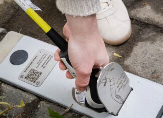 Curb Charger: The Future of Urban EV Charging